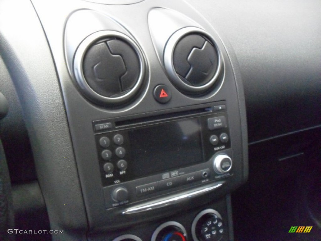 2011 Rogue SV AWD - Frosted Steel Metallic / Black photo #25