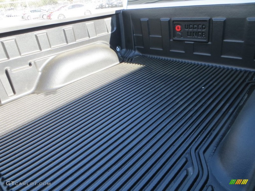 2012 Ram 1500 Express Crew Cab - Bright White / Dark Slate Gray/Medium Graystone photo #29