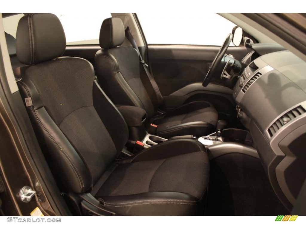 Black Interior 2010 Mitsubishi Outlander SE 4WD Photo #78876310