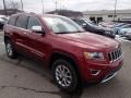 Front 3/4 View of 2014 Grand Cherokee Limited 4x4