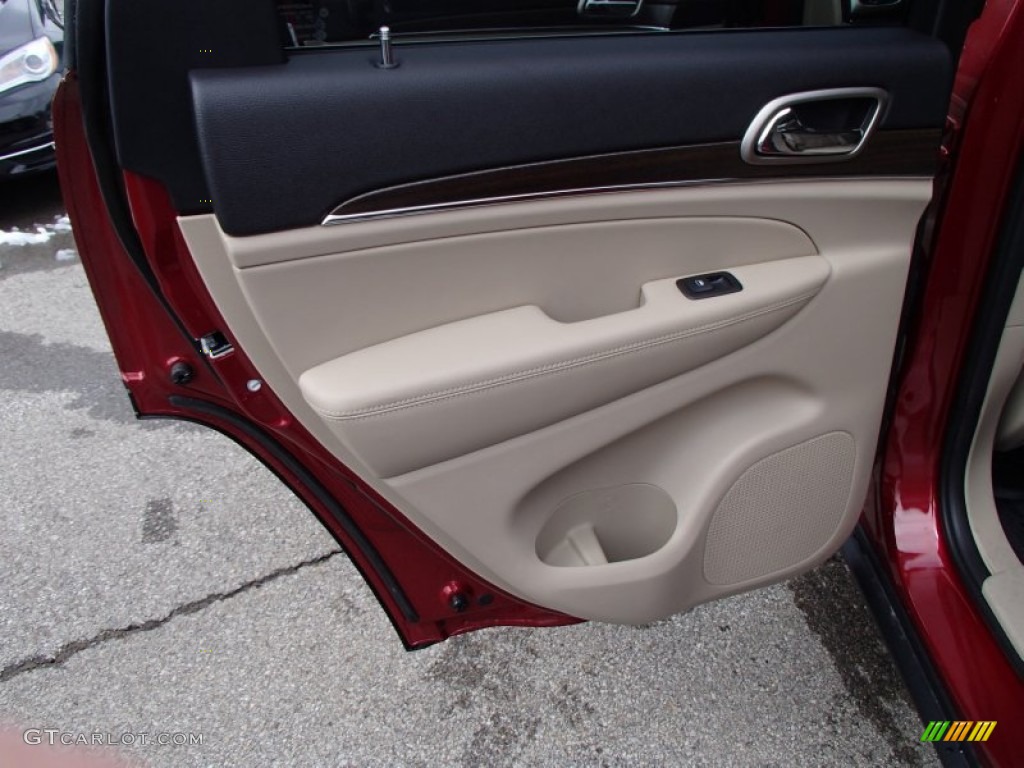2014 Jeep Grand Cherokee Limited 4x4 New Zealand Black/Light Frost Door Panel Photo #78880882