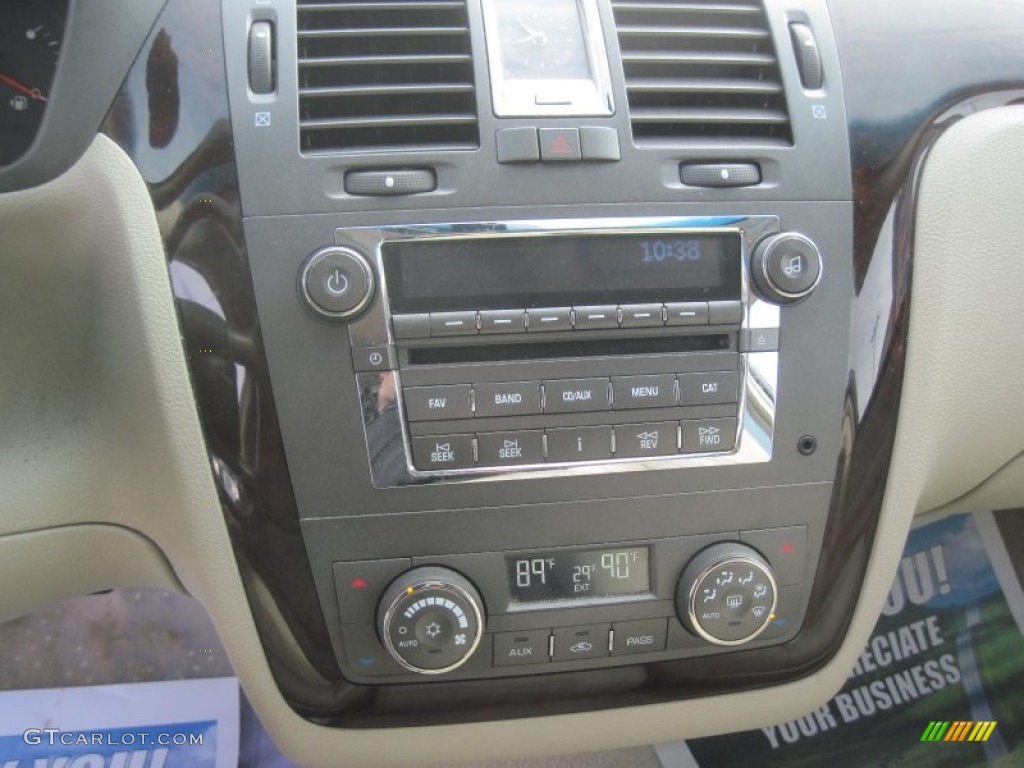 2009 Cadillac DTS Standard DTS Model Controls Photo #78881859