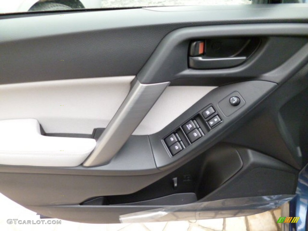 2014 Subaru Forester 2.5i Premium Platinum Door Panel Photo #78883476