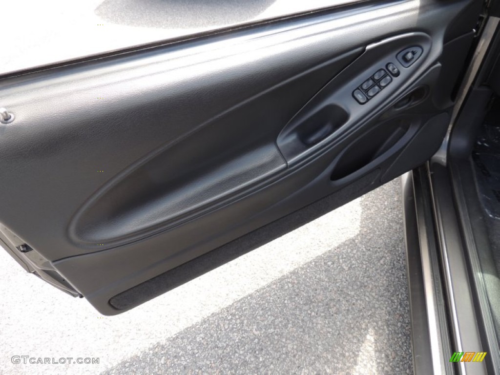 2003 Ford Mustang GT Convertible Dark Charcoal Door Panel Photo #78885114