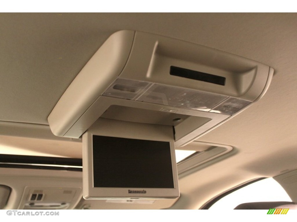 2013 Chevrolet Suburban LT 4x4 Entertainment System Photo #78886768