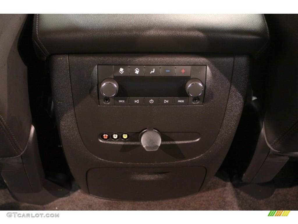 2013 Chevrolet Suburban LT 4x4 Controls Photos