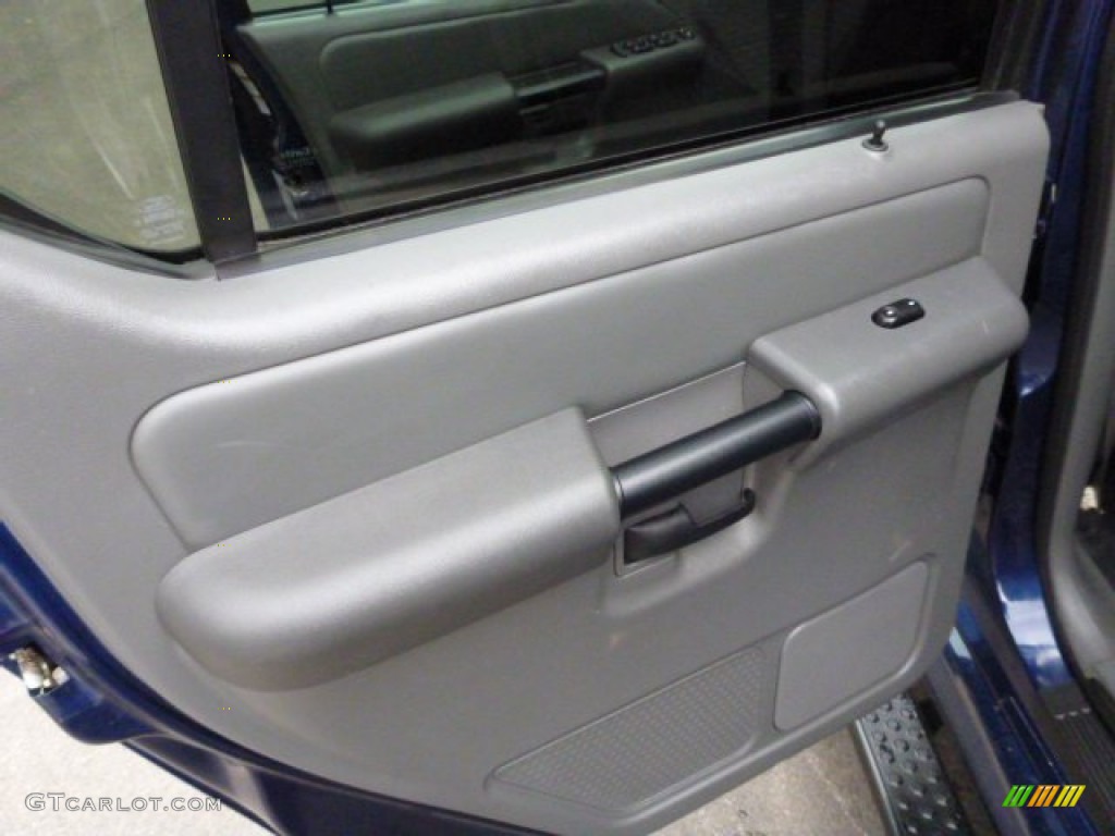 2004 Ford Explorer Sport Trac XLT 4x4 Medium Dark Flint/Dark Flint Door Panel Photo #78887718