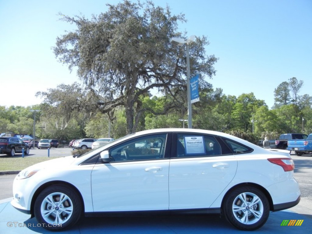 2012 Focus SE Sport Sedan - Oxford White / Two-Tone Sport photo #2