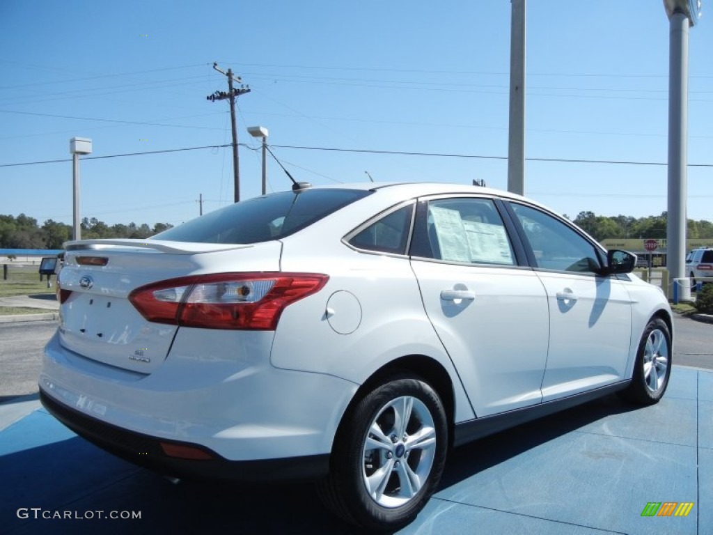 2012 Focus SE Sport Sedan - Oxford White / Two-Tone Sport photo #5