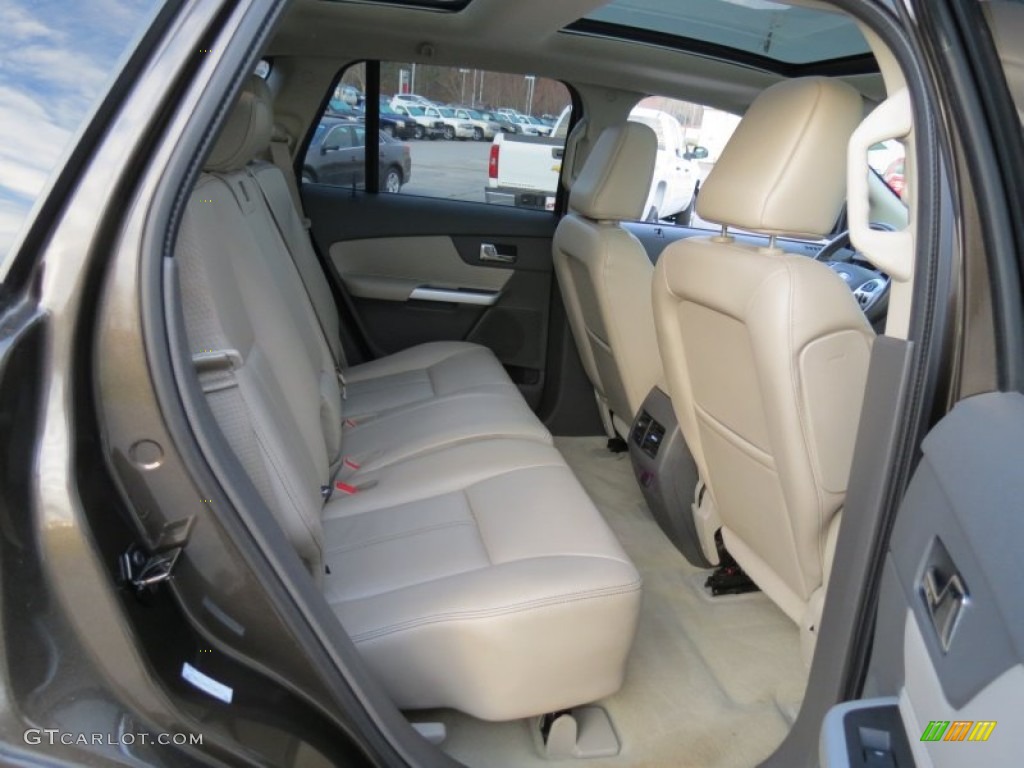 2011 Ford Edge SEL Rear Seat Photos