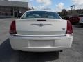 Cool Vanilla White - 300 C HEMI Photo No. 6