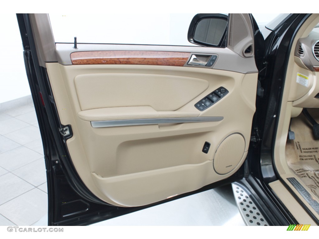 2008 Mercedes-Benz GL 450 4Matic Macadamia Door Panel Photo #78898923