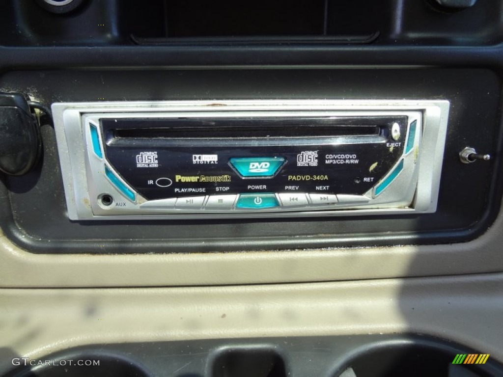 2003 Suburban 1500 LT - Black / Tan/Neutral photo #22