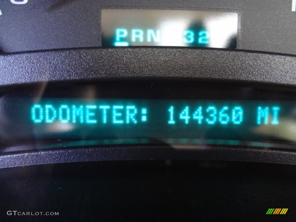 2003 Suburban 1500 LT - Black / Tan/Neutral photo #24