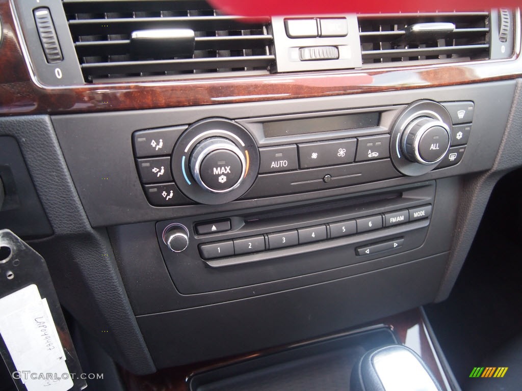 2011 BMW 3 Series 328i Coupe Controls Photo #78900168