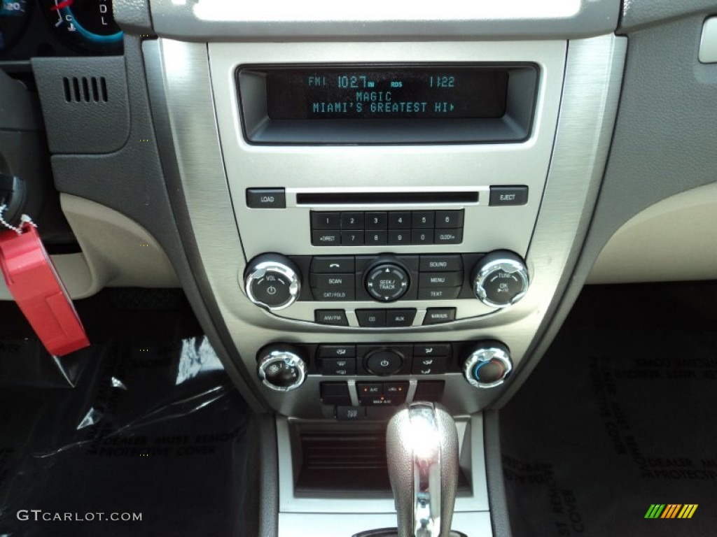 2012 Ford Fusion SE Controls Photo #78900393