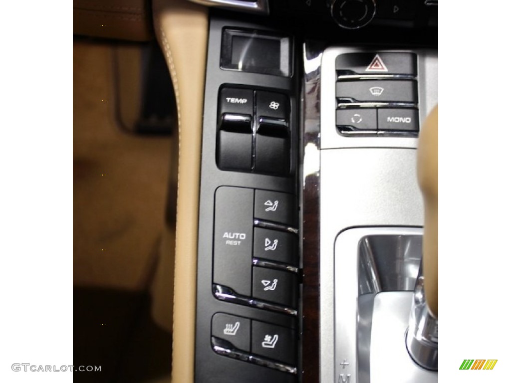 2010 Porsche Panamera Turbo Controls Photo #78900459