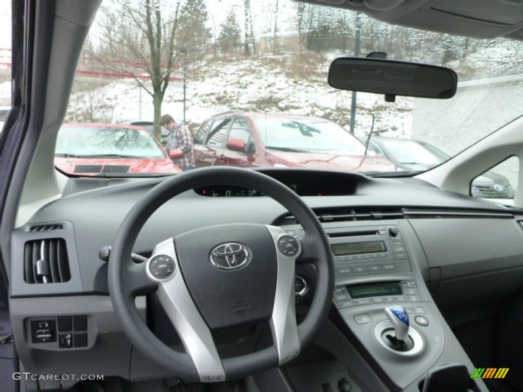 2010 Prius Hybrid II - Winter Gray Metallic / Dark Gray photo #6