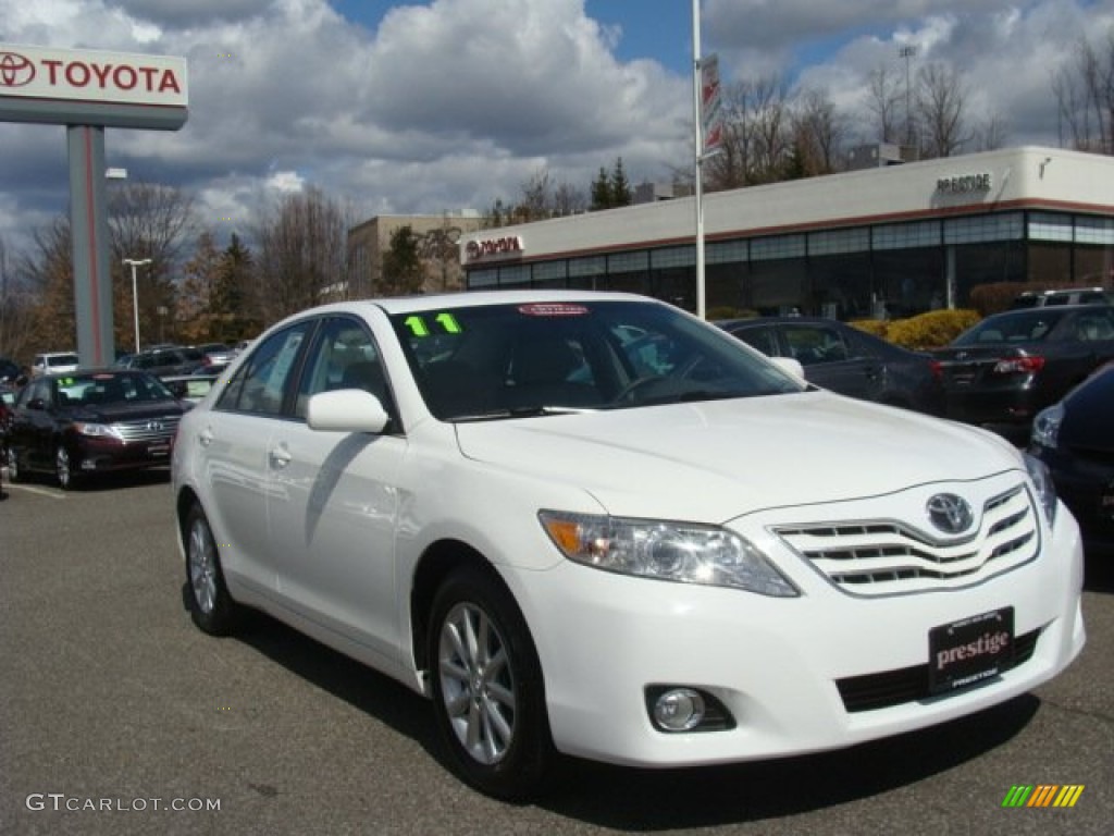 2011 Camry XLE V6 - Super White / Bisque photo #1