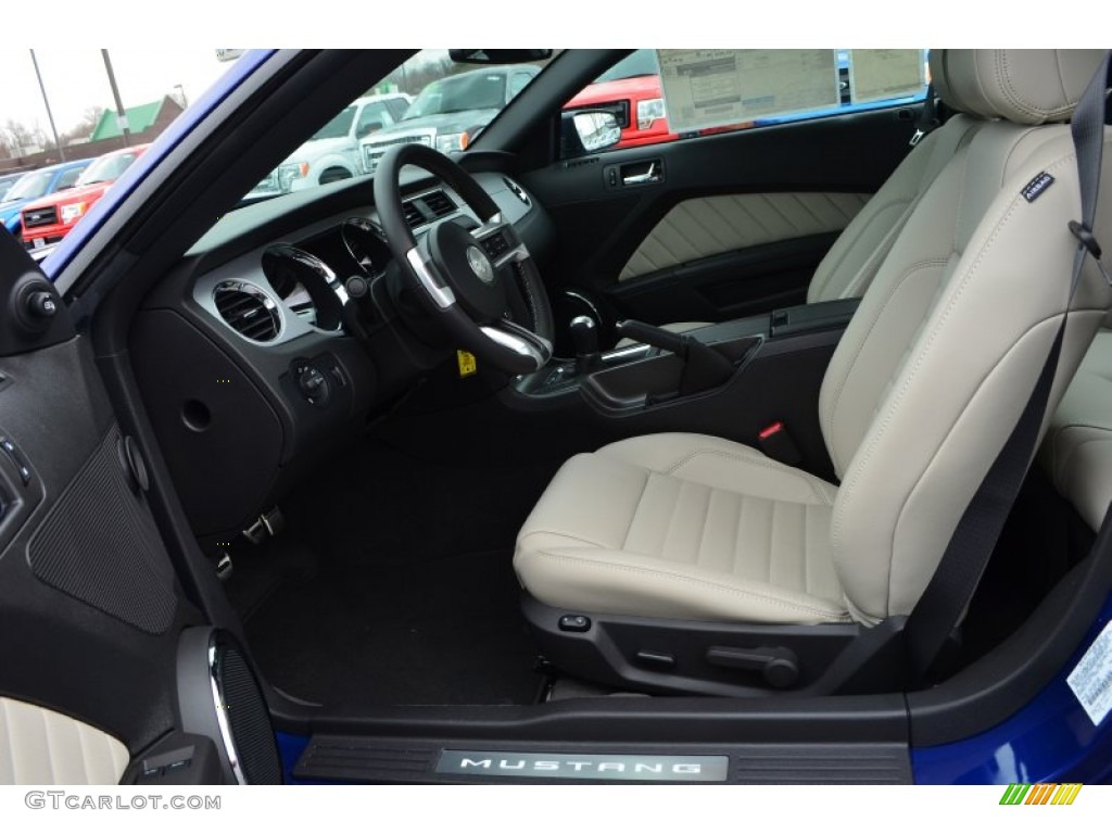 Stone Interior 2013 Ford Mustang GT Premium Coupe Photo #78904322