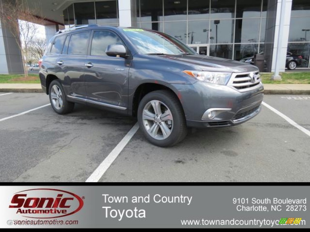 Magnetic Gray Metallic Toyota Highlander