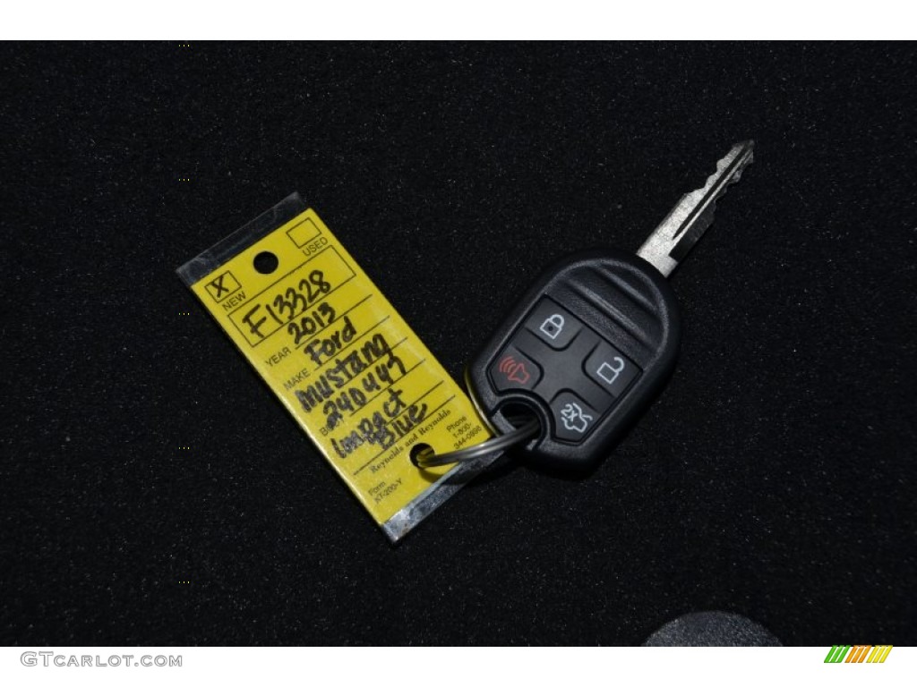 2013 Ford Mustang GT Premium Coupe Keys Photo #78904748