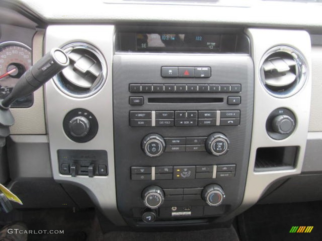 2010 Ford F150 XLT SuperCrew 4x4 Controls Photo #78906147