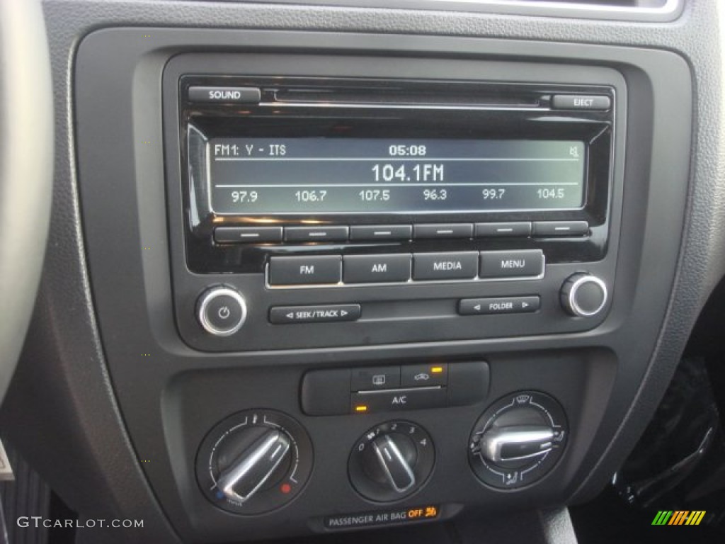 2013 Volkswagen Jetta SE Sedan Controls Photo #78906264