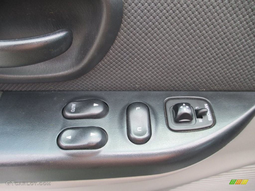 2001 Ford F150 SVT Lightning Controls Photo #78910707