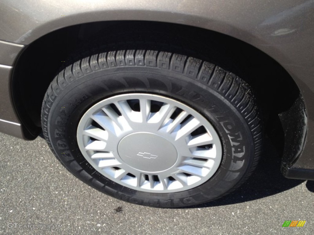 2002 Malibu Sedan - Medium Bronzemist Metallic / Gray photo #3