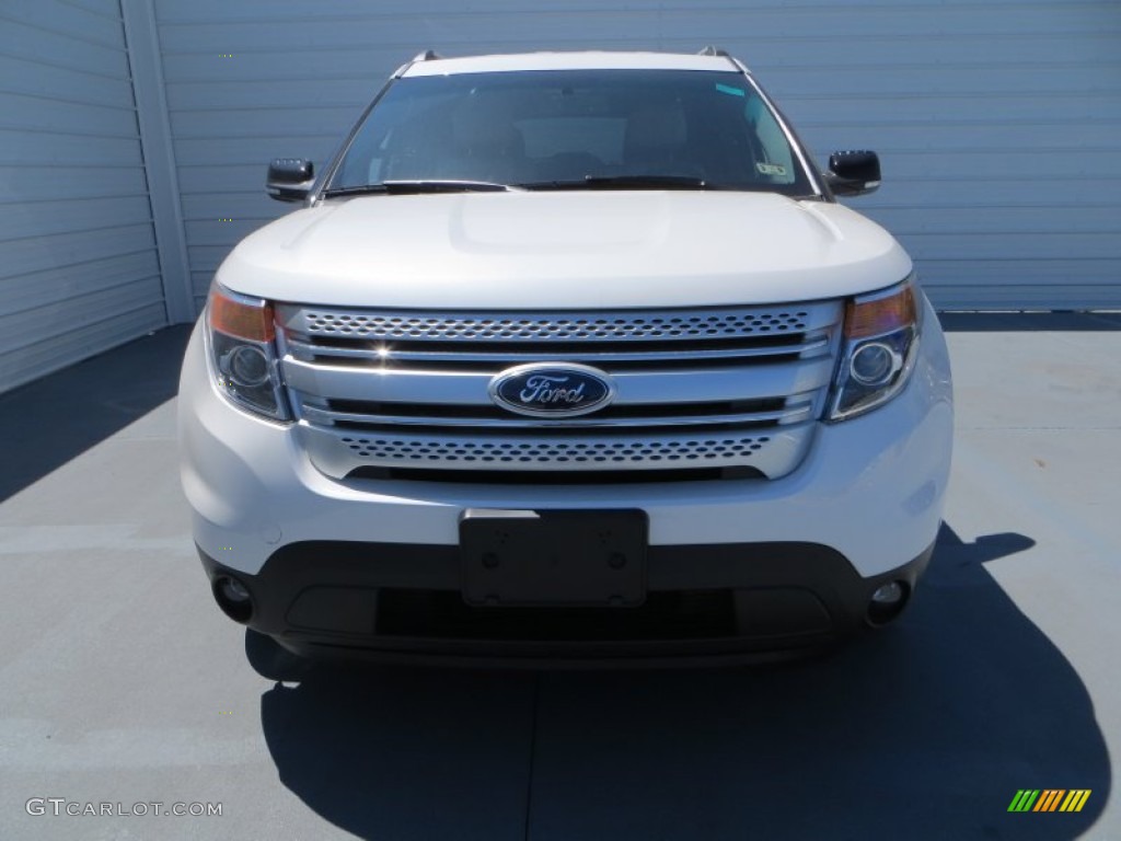 2013 Explorer XLT - White Platinum Tri-Coat / Medium Light Stone photo #11