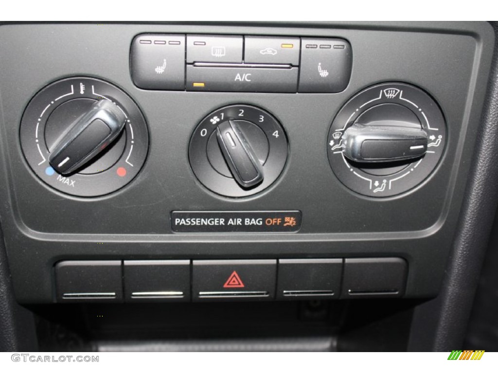 2013 Volkswagen Beetle Turbo Convertible Controls Photo #78919497