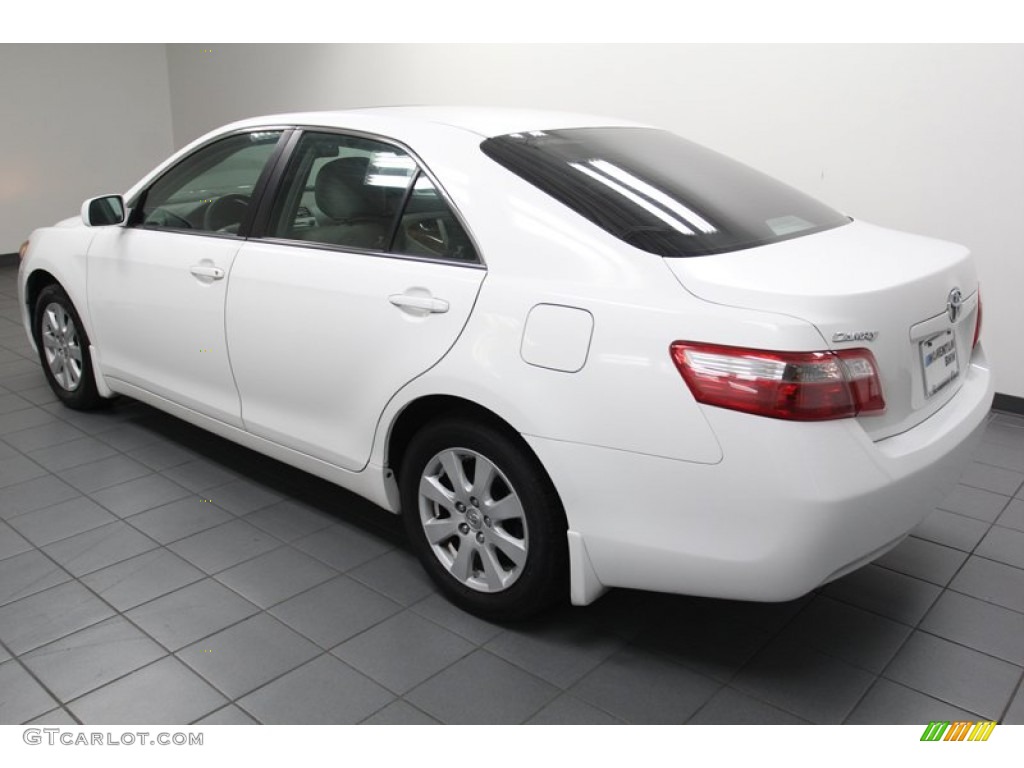 2008 Camry XLE - Super White / Ash photo #5