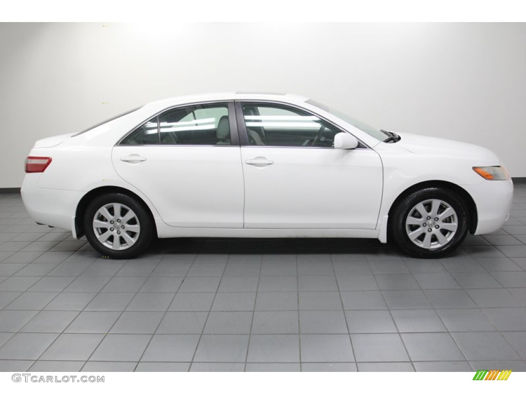 2008 Camry XLE - Super White / Ash photo #7