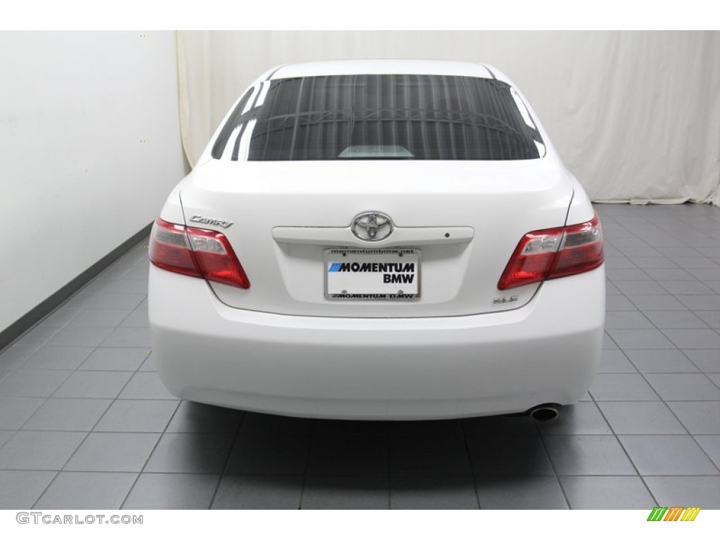 2008 Camry XLE - Super White / Ash photo #12