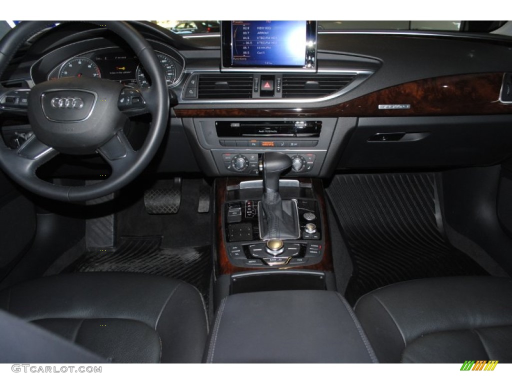 2012 A7 3.0T quattro Premium Plus - Phantom Black Pearl Effect / Black photo #38