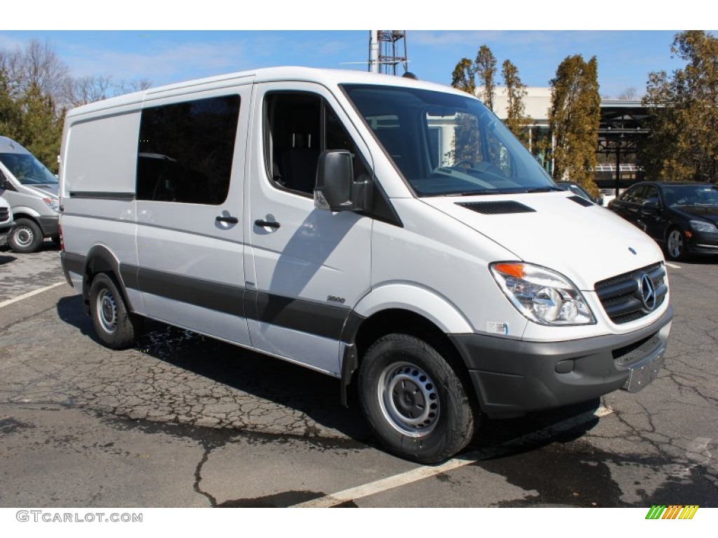 2013 Mercedes-Benz Sprinter 2500 Crew Van Exterior Photos