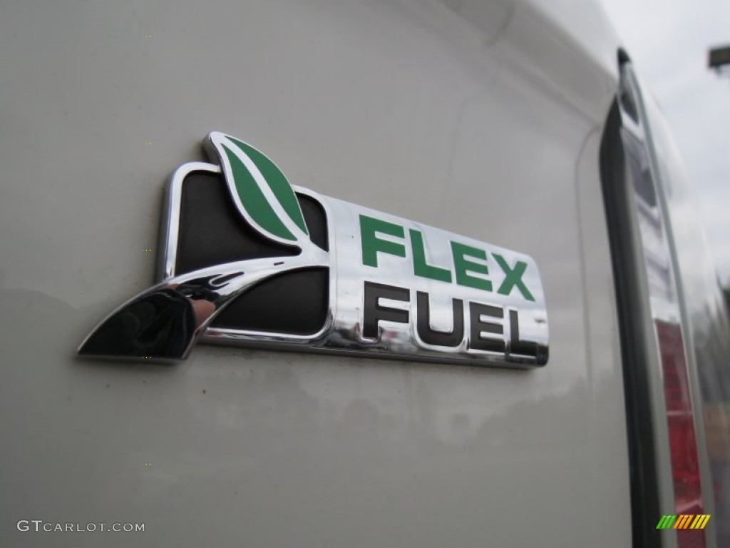 2011 Mercury Mariner Premier V6 Marks and Logos Photos