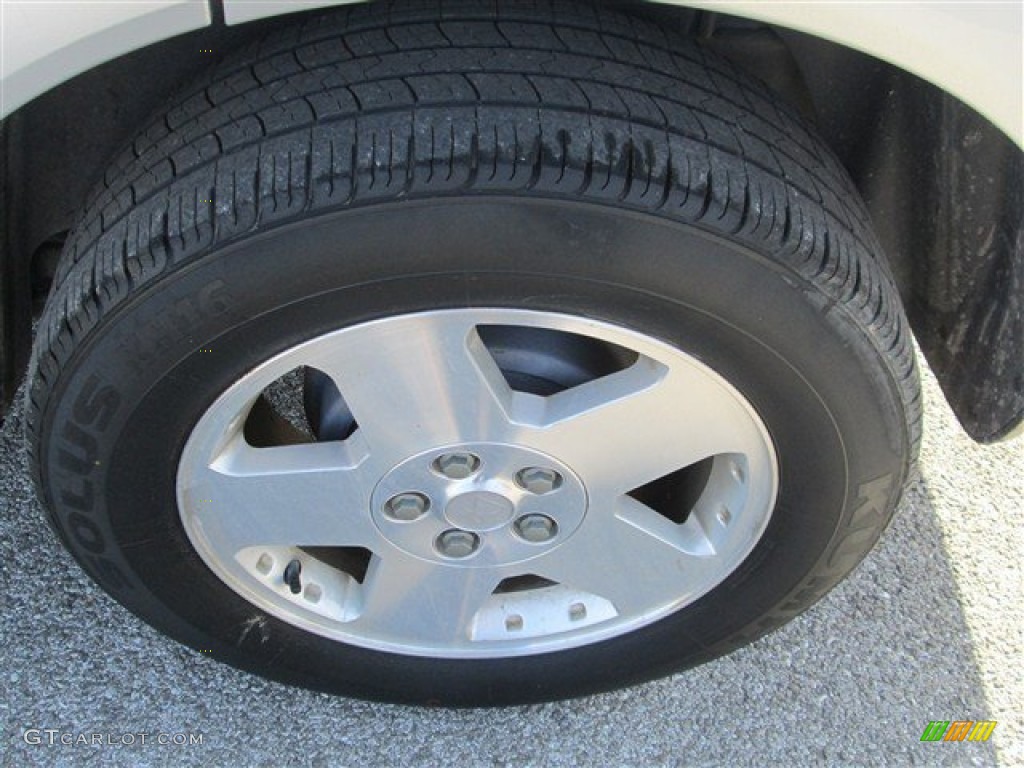 2006 Saturn VUE V6 AWD Wheel Photos