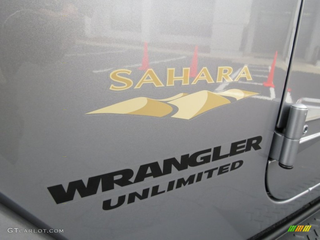 2013 Wrangler Unlimited Sahara 4x4 - Billet Silver Metallic / Black photo #10