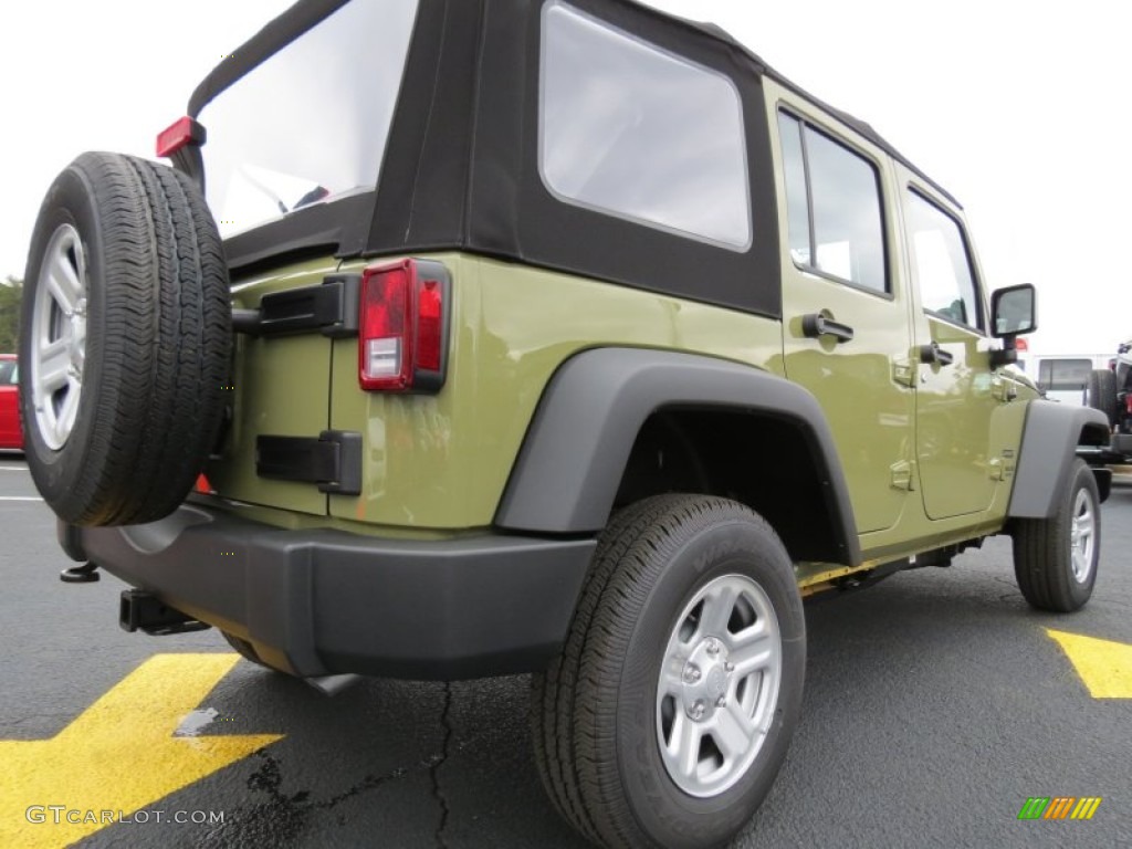2013 Wrangler Unlimited Sport 4x4 - Commando Green / Black photo #6