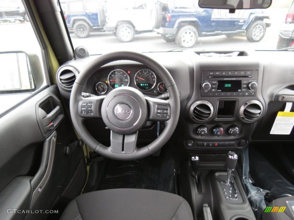 2013 Jeep Wrangler Unlimited Sport 4x4 Black Dashboard Photo #78931647