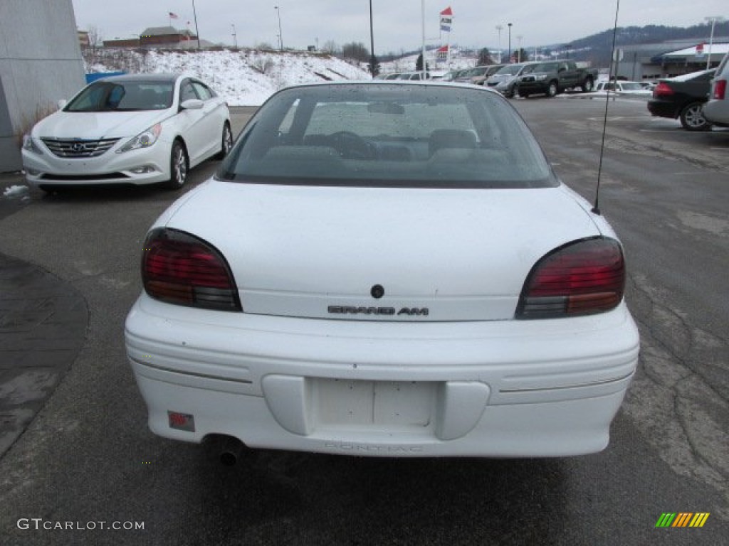 1996 Grand Am SE Coupe - Bright White / Pewter photo #8