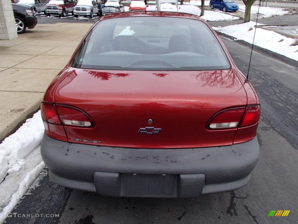 1999 Cavalier Sedan - Cayenne Red Metallic / Graphite photo #7