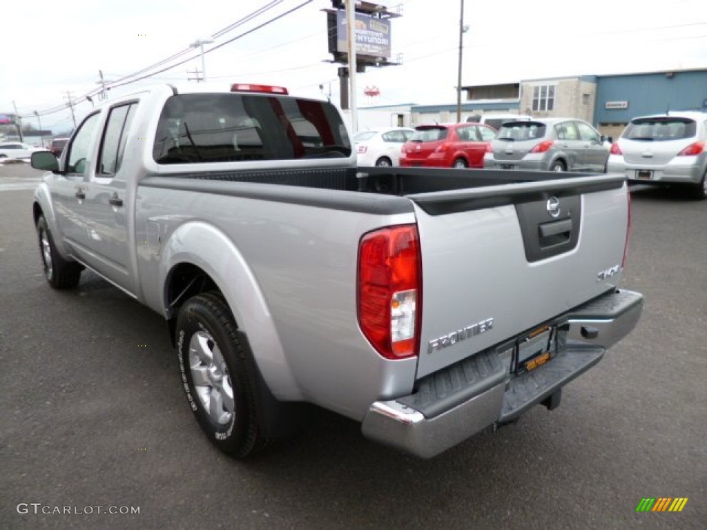 2013 Frontier SV V6 Crew Cab 4x4 - Brilliant Silver / Steel photo #5