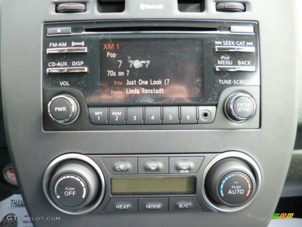2013 Nissan LEAF S Controls Photo #78938211