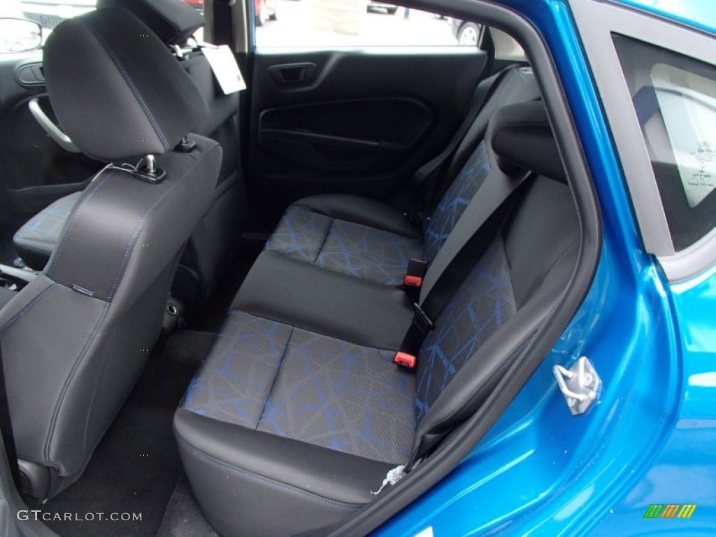 Charcoal Black/Blue Accent Interior 2013 Ford Fiesta SE Hatchback Photo #78941008