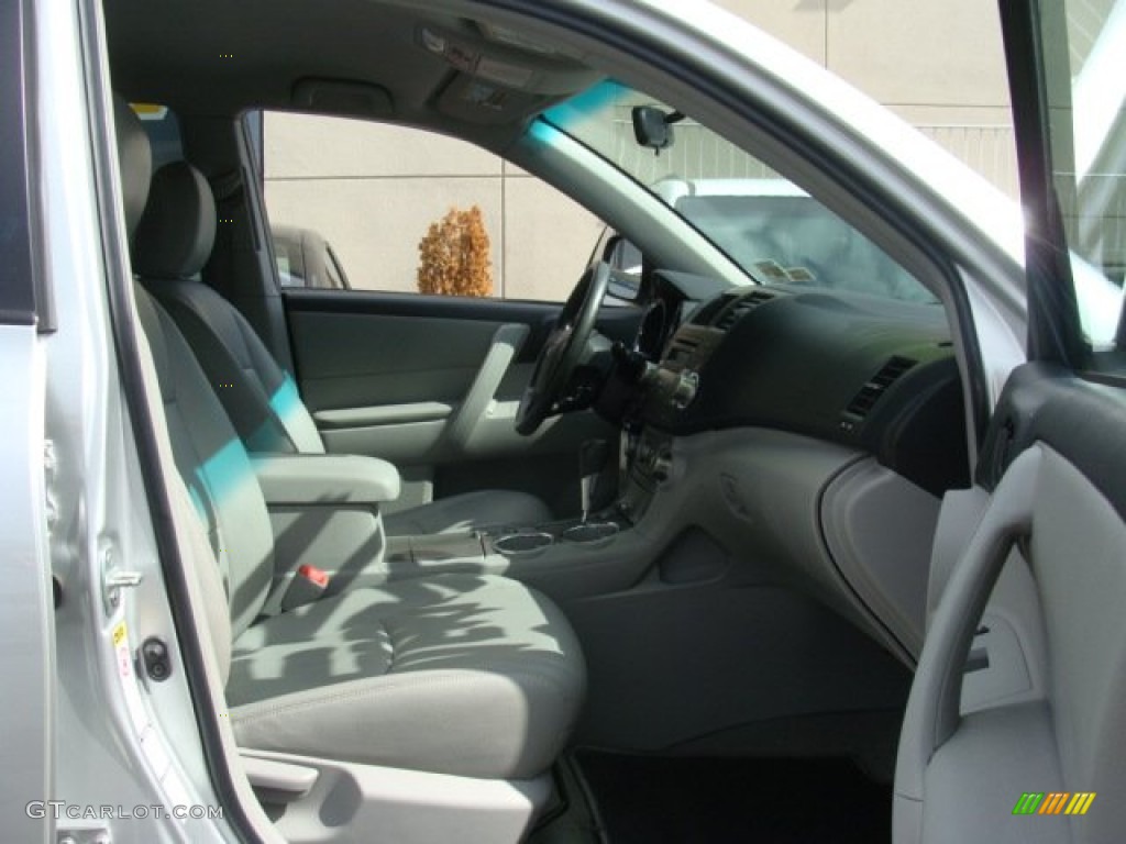 2010 Highlander V6 4WD - Classic Silver Metallic / Ash photo #9