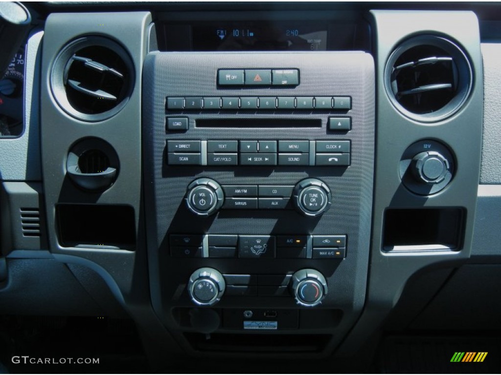 2013 Ford F150 XL SuperCab Controls Photo #78945431