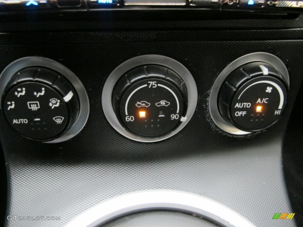 2005 Nissan 350Z Touring Coupe Controls Photo #78947080